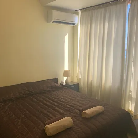 דירה Galata View Sea Views & Free Parking וארנה