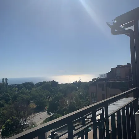 דירה Galata View Sea Views & Free Parking וארנה